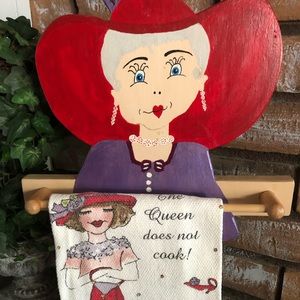 Handcrafted Wooden Towel Rack “The Queen Does Not Cook”
